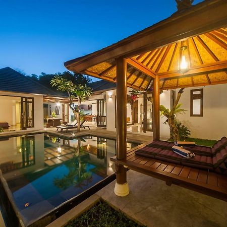 Turiya Villa Sanur Екстериор снимка