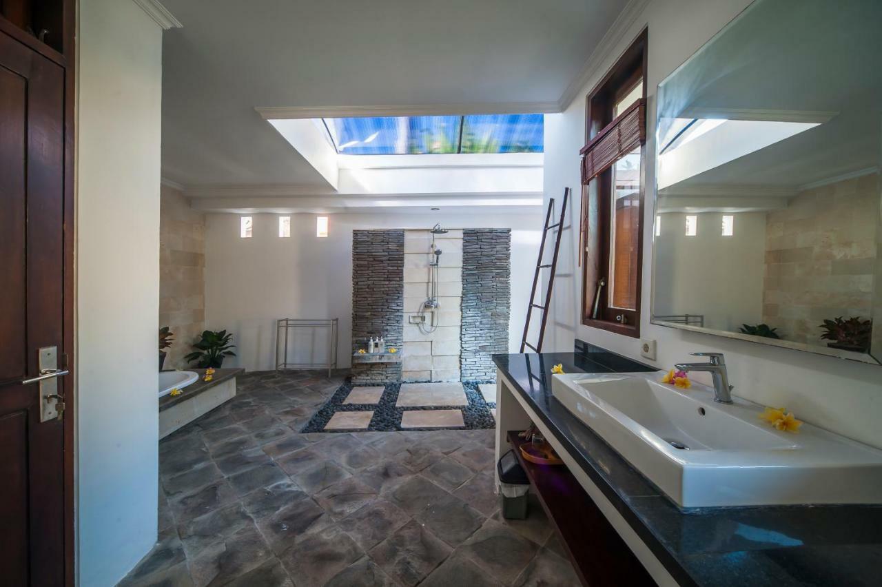 Turiya Villa Sanur Екстериор снимка