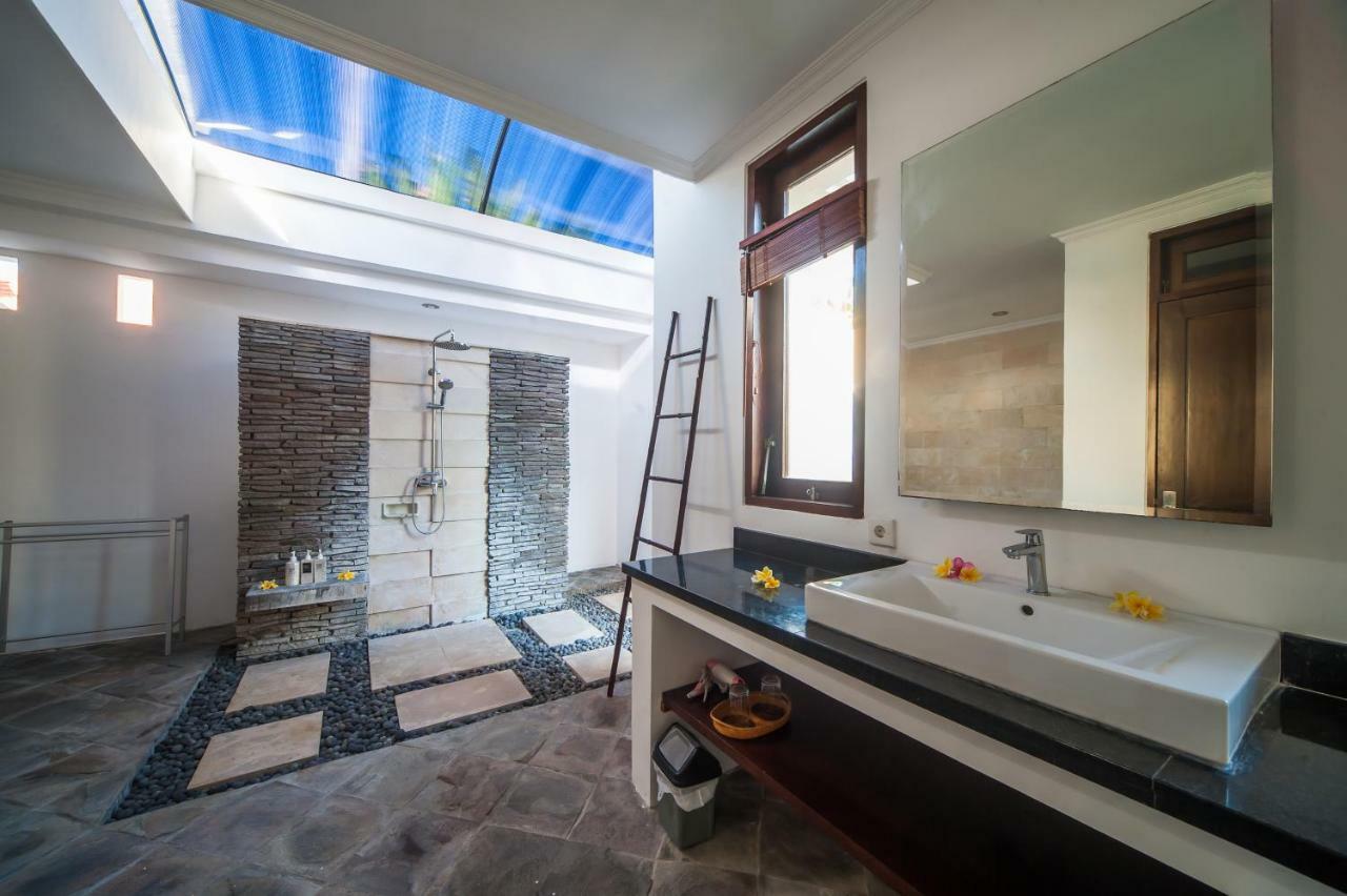 Turiya Villa Sanur Екстериор снимка